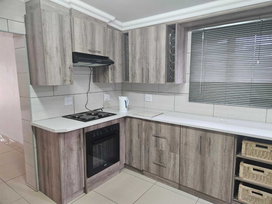 To Let 4 Bedroom Property for Rent in Verwoerdpark Northern Cape